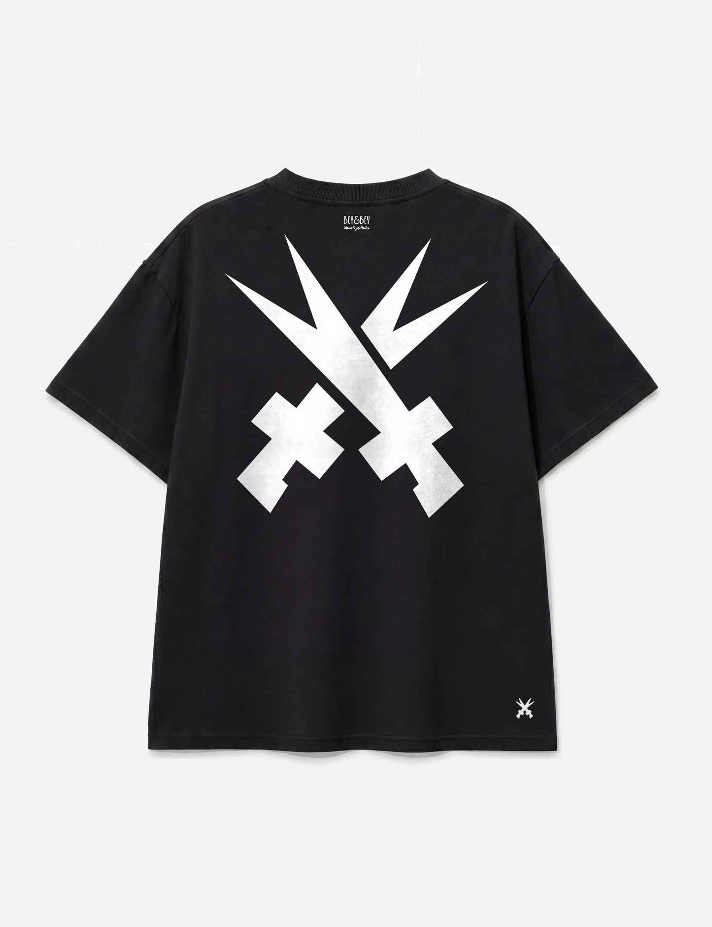 Swordies tee black